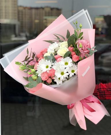 Букет цветов из: Розы, Лизиантусы и Хризантемы в Данкове